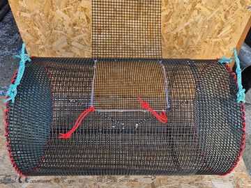 3 ft live bait store cage