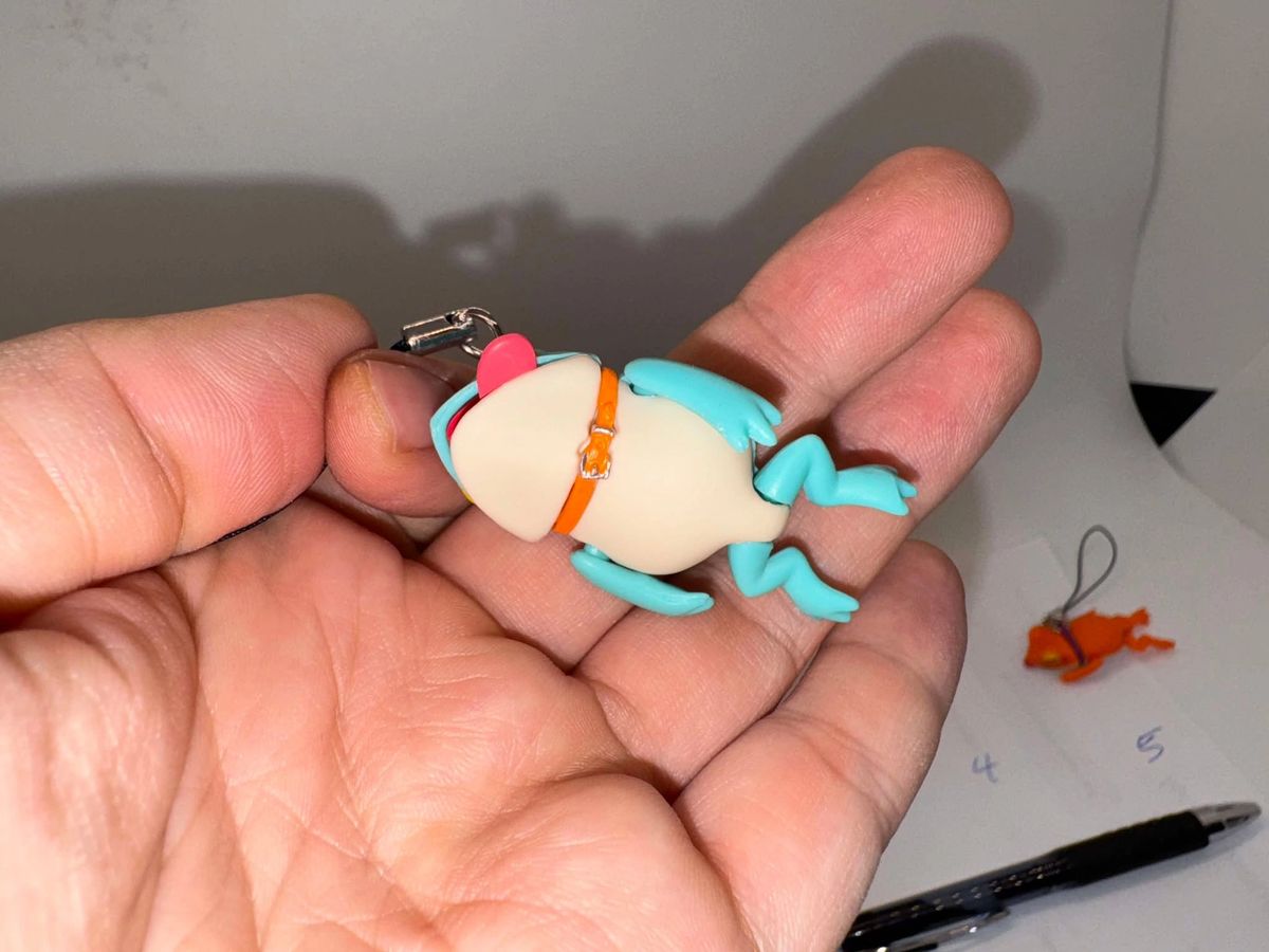 Japanischer Schlüsselanhänger Frosch gequetscht - Bild 7 von 11