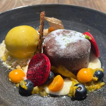 Dessert lava chocolate cake