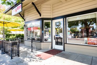 Picture of a restaurant outside