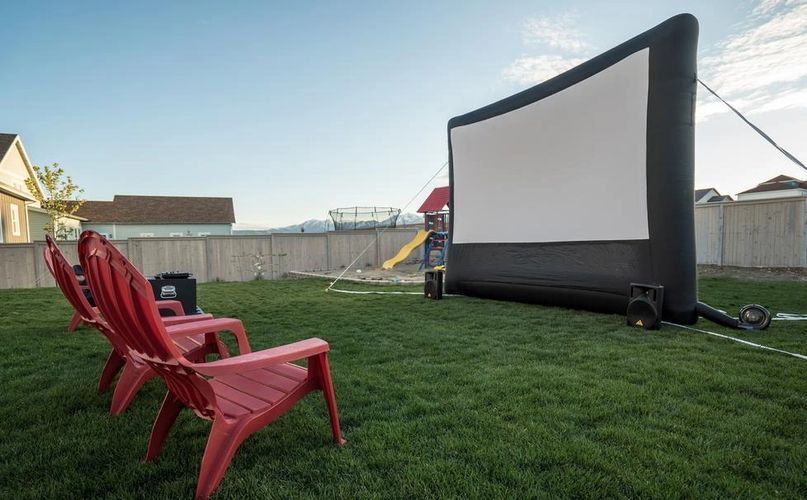 Outdoor Inflatable Screen Setup
