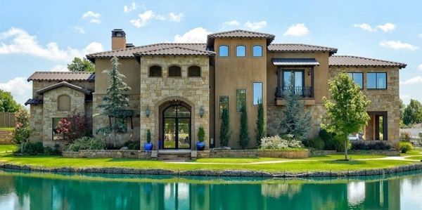 Luxury home in Norman, Oklahoma. Let Blue Line Home Inspections inspect your luxury home. 