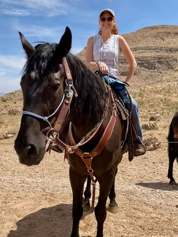 Horseback Riding in Nevada in the Red Rock Park