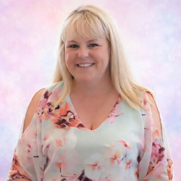 Spiritual Medium Sarah McLauchlan 