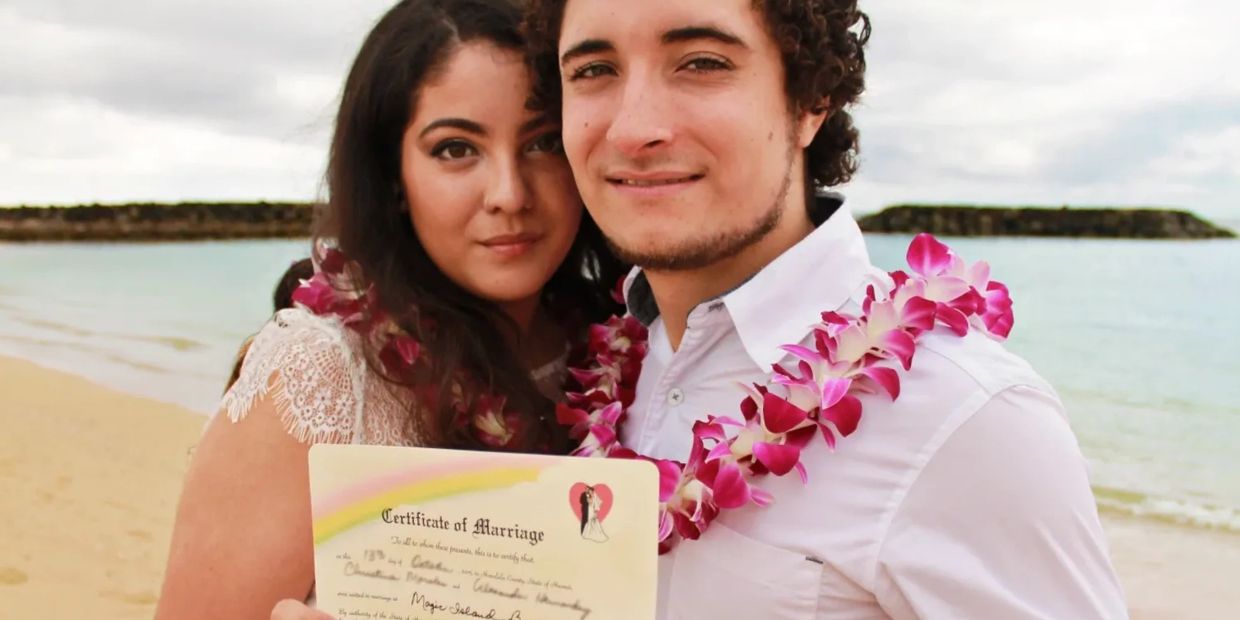 Elopement Photography Portraits Honolulu Oahu Hawaii