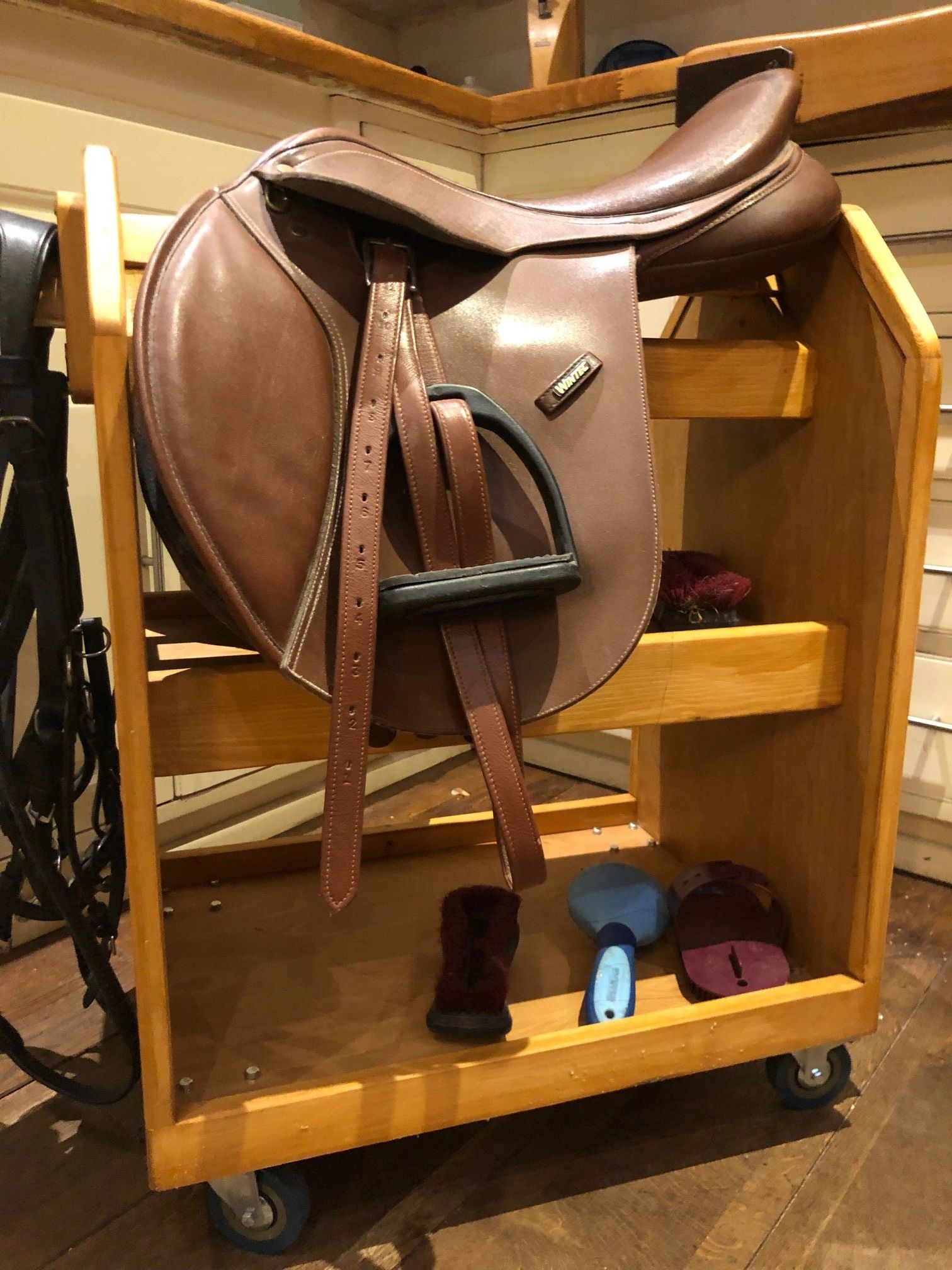 Dunwood Equestrian - The Rustic Tackroom - Tack Room Storage Solutions ...