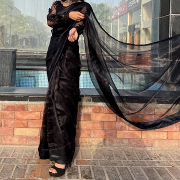 Our debut collection of elegant ensemble curated saree.  