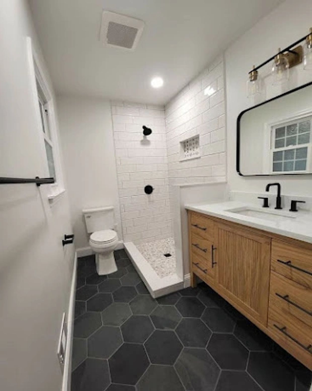 Bathroom remodeling foley Alabama, affordable bathroom remodel, affordable flooring contractor 