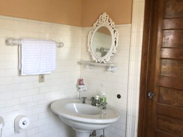 En Suite Bath