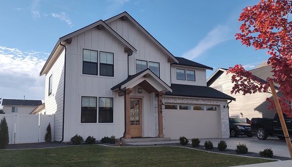 Two Story home in Coeur d' Alene Idaho