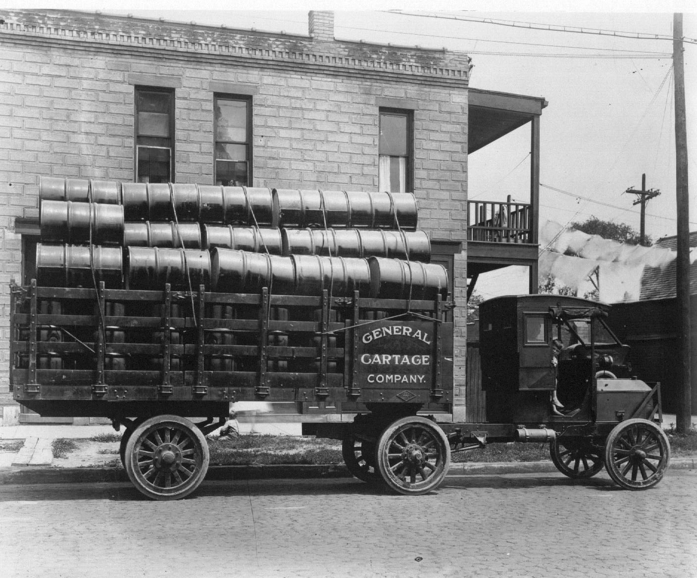 old_truck_10.jpg