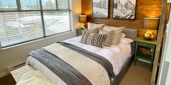 Right in Whistler Village at Deer Lodge. 2 Bedroom Unit walk everywhere and 5 minutes to ski lifts