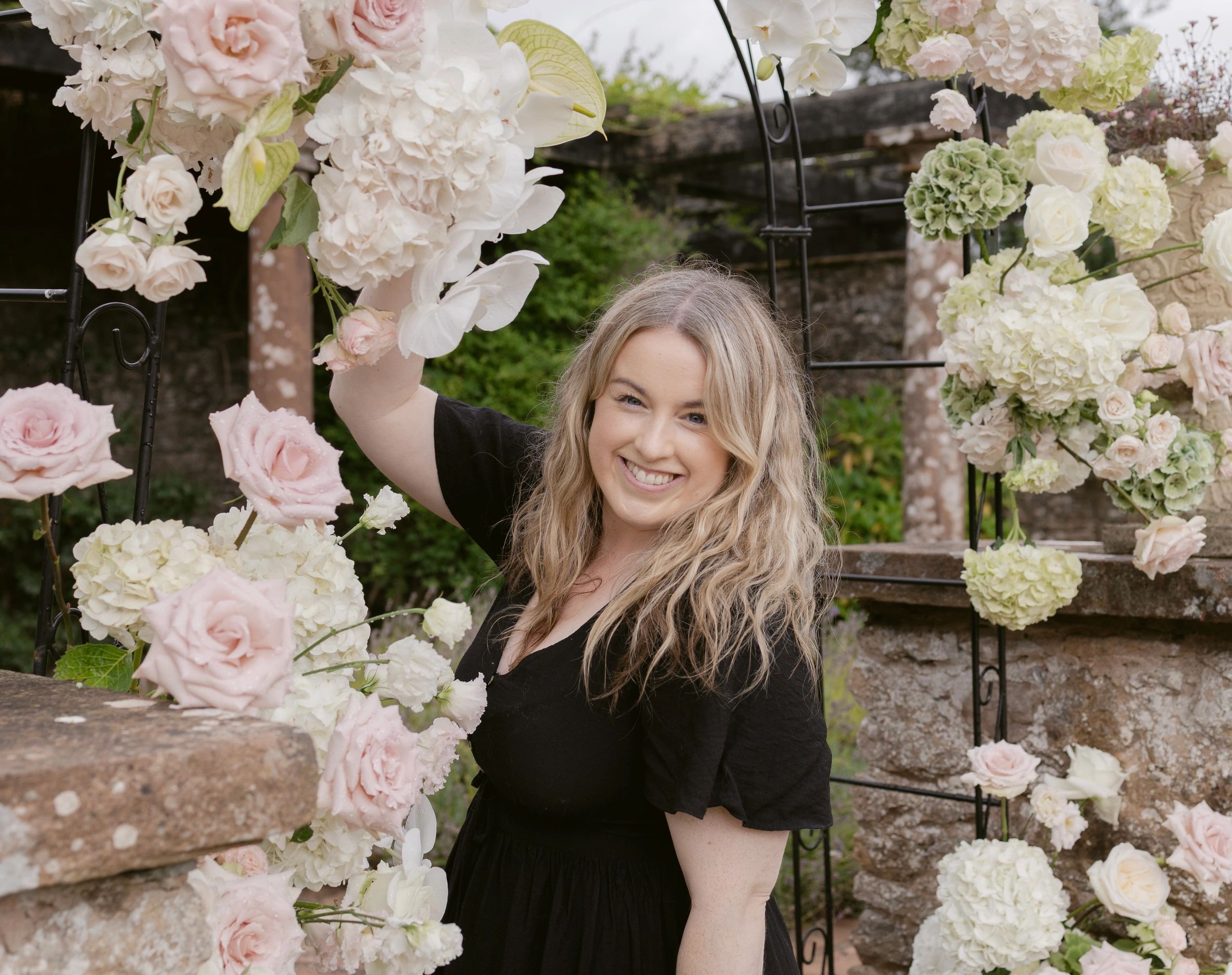 wedding florist at holesfoot, Lake District wedding florist, holesfoot outdoor ceremony flowers