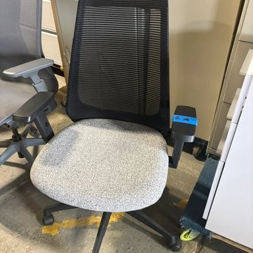 KI Oath Task Chair 