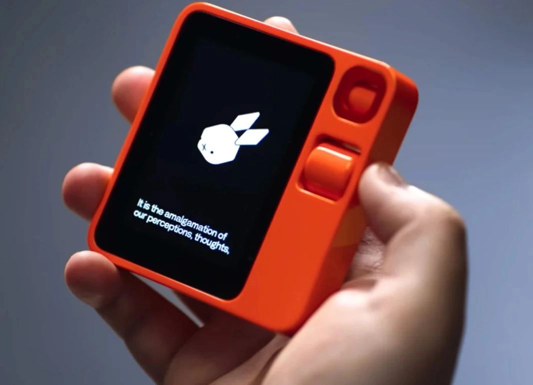 Rabbit R1: The Revolutionising AI Gadget?