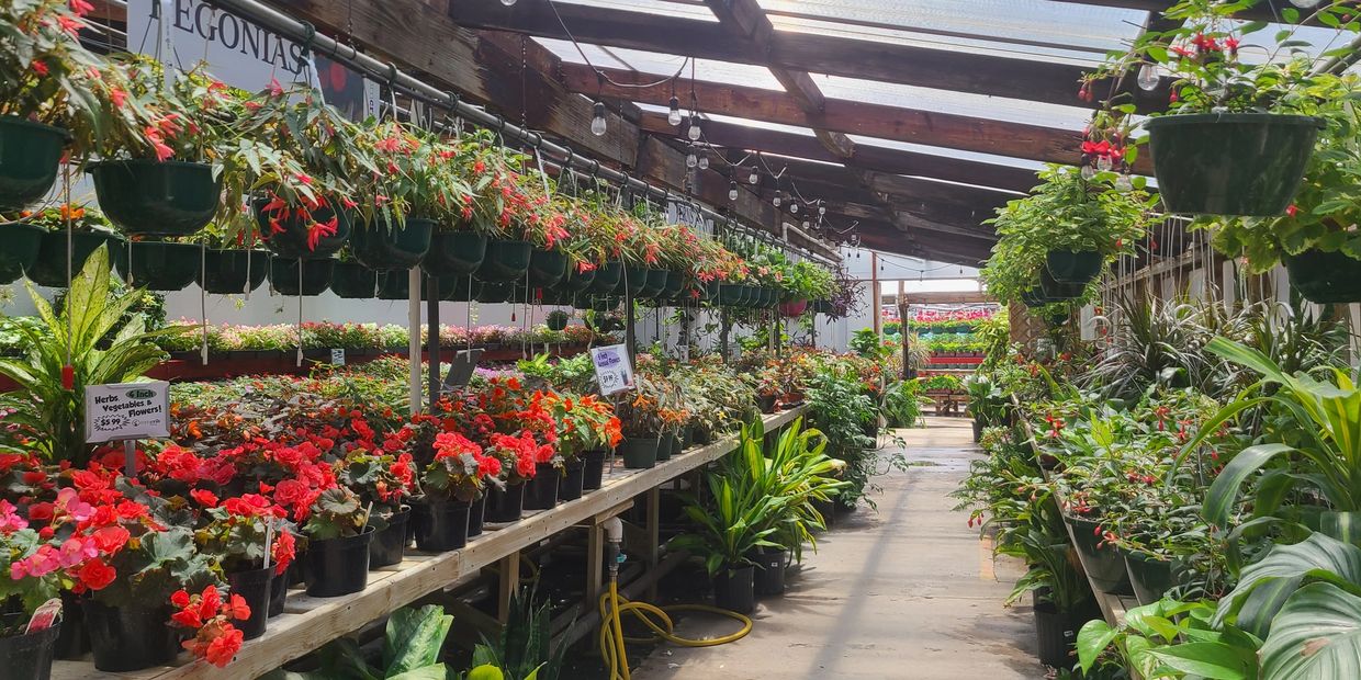 Garden Center | Greenhouses | Nursery | Corn Crib Nursery in Coal Valley, IL | Quad Cities