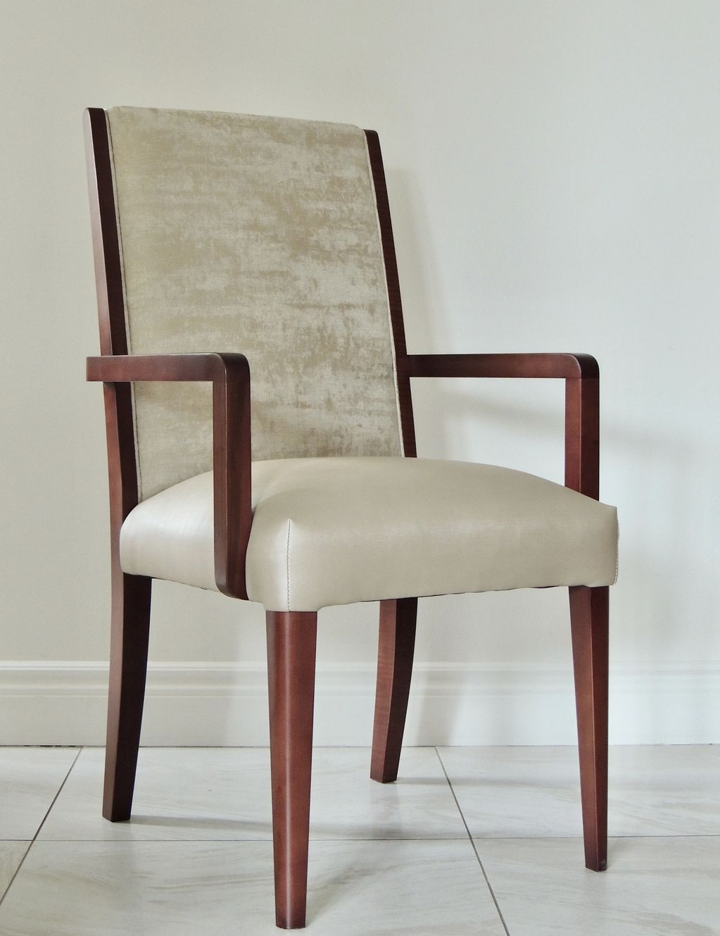 LONDON CHAIR 