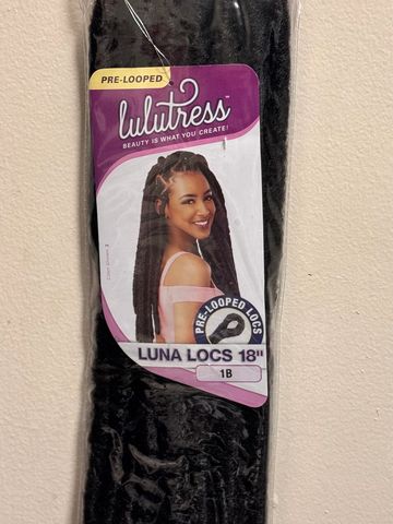 Lulutress - Luna Loc 18 in pre looped locs. 