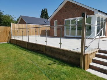 External glass balustrade