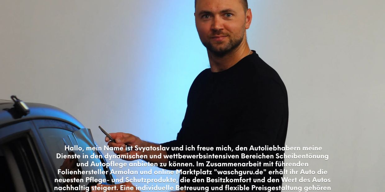 Man presenting car window tinting and care services with text overlay in German.