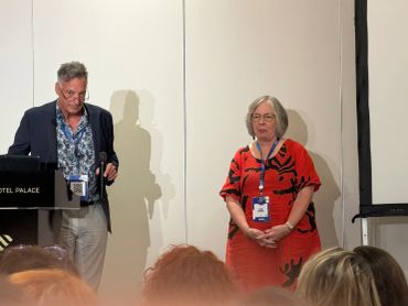 Eckhard Roediger y Joan Farrell, 2026
Terapia de esquemas en grupos: demostración en vivo y análisis