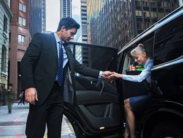 Airport pick up & drop off

$260/ Round Trip