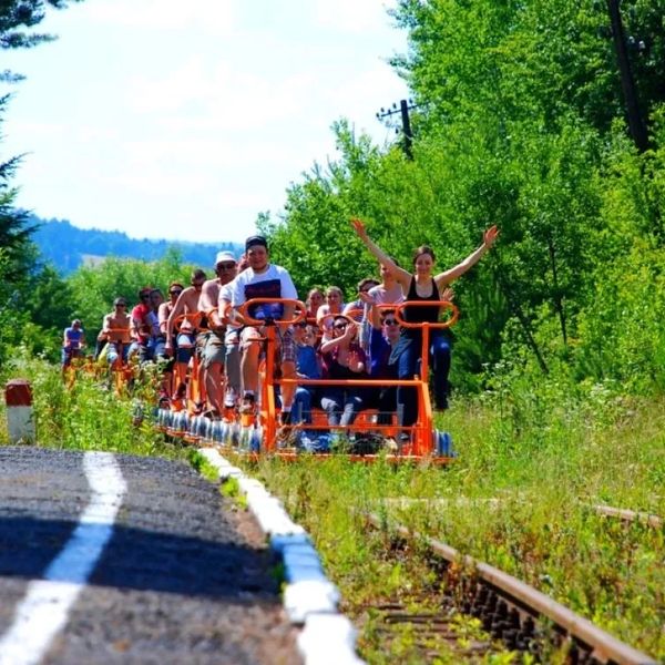 Bieszczadzkie Drezyny Rowerowe blisko noclegu w Uhercach Mineralnych Glamping Bieszczady