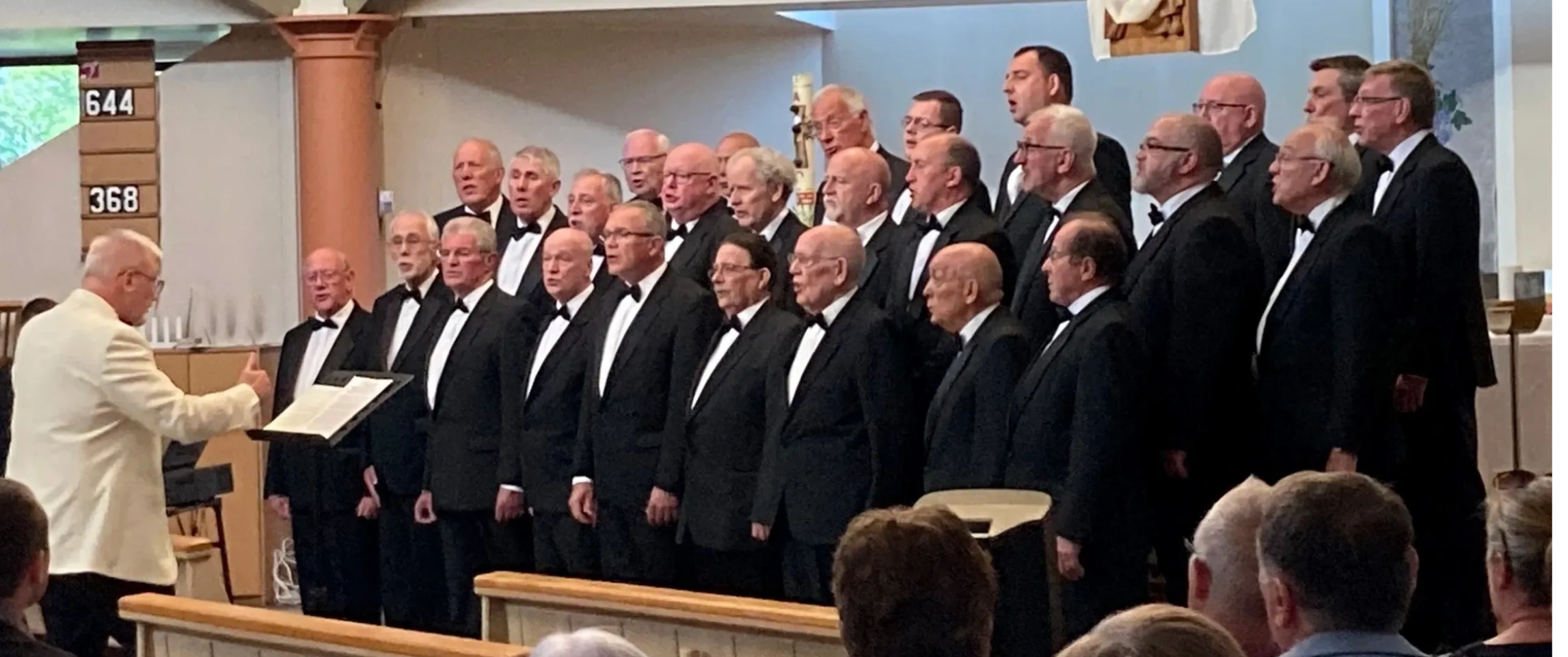 Abertillery Orpheus Male Choir in Cornwall 