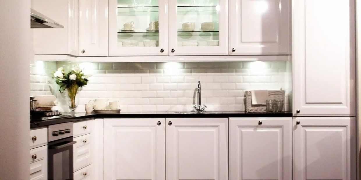 white kitchen cabinets