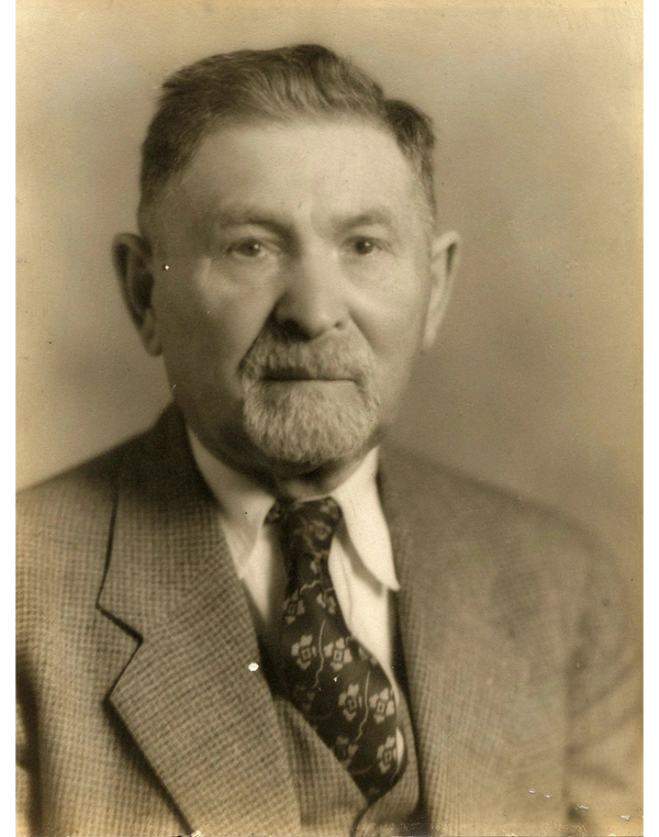 Russian immigrant Sam Shemper, founder of Sam Shemper & Co., Hattiesburg, MS