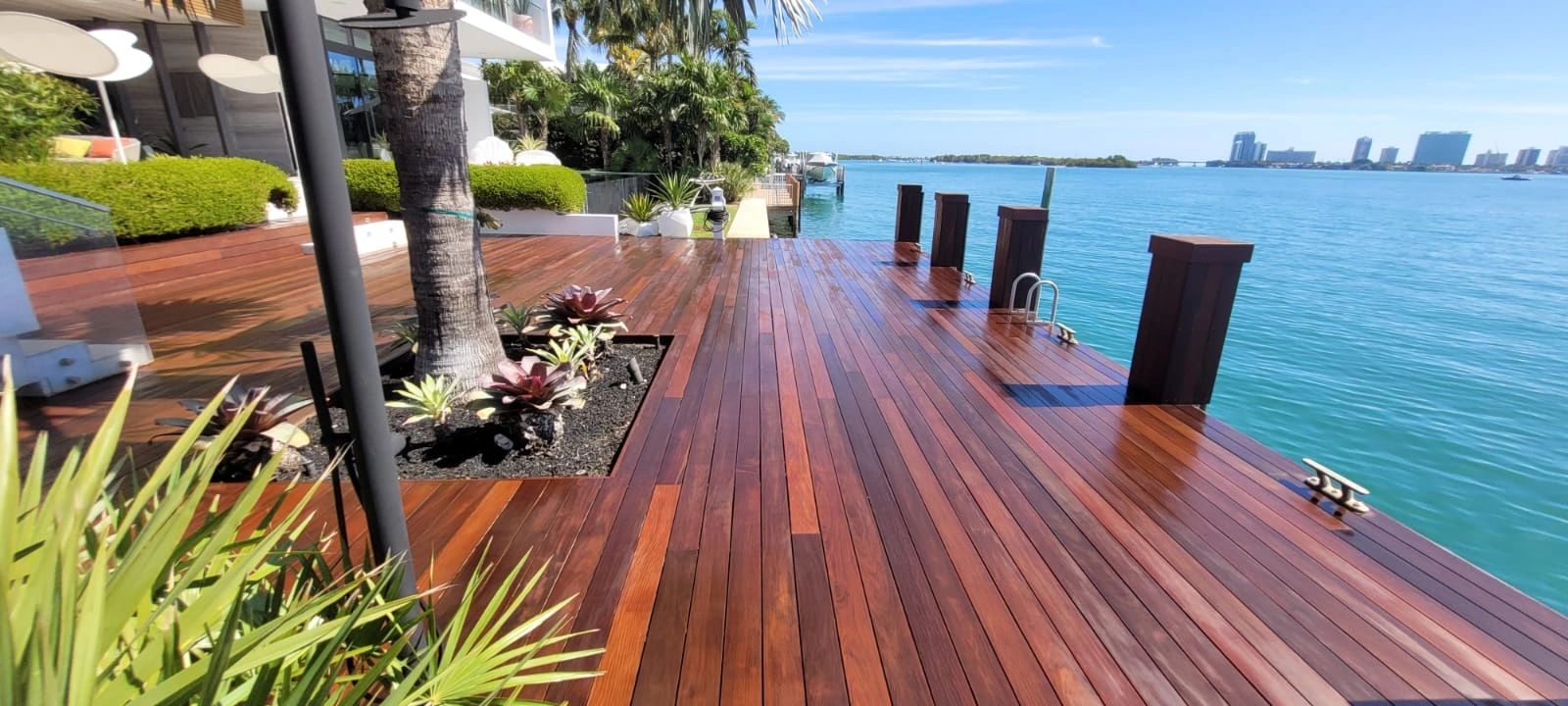 Picture of Luxury Deck Builder in Florida | Deckmasters of Florida
