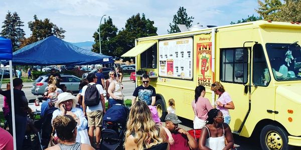 TNT Food truck at the Kelowna Farmers Market in the beautiful Okanagan Valley in the summertime.