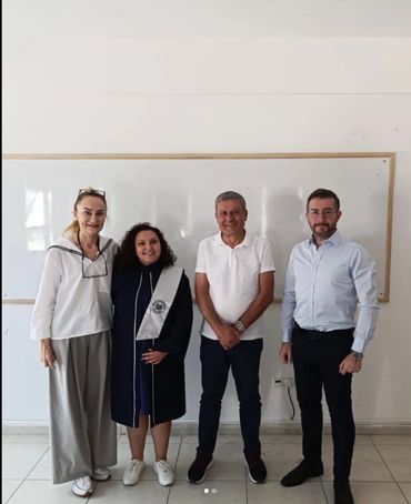 Canım Özlem’im tez bitti yolun açık olsun, seninle gurur duyuyorum
