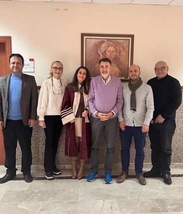 Akademik dünyaya yeni bir Dr geldi, kutluyorum
