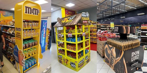 Displays de produtos variados em supermercado.