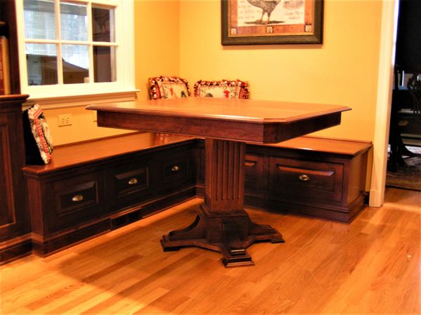 Built in kitchen bench with dining table