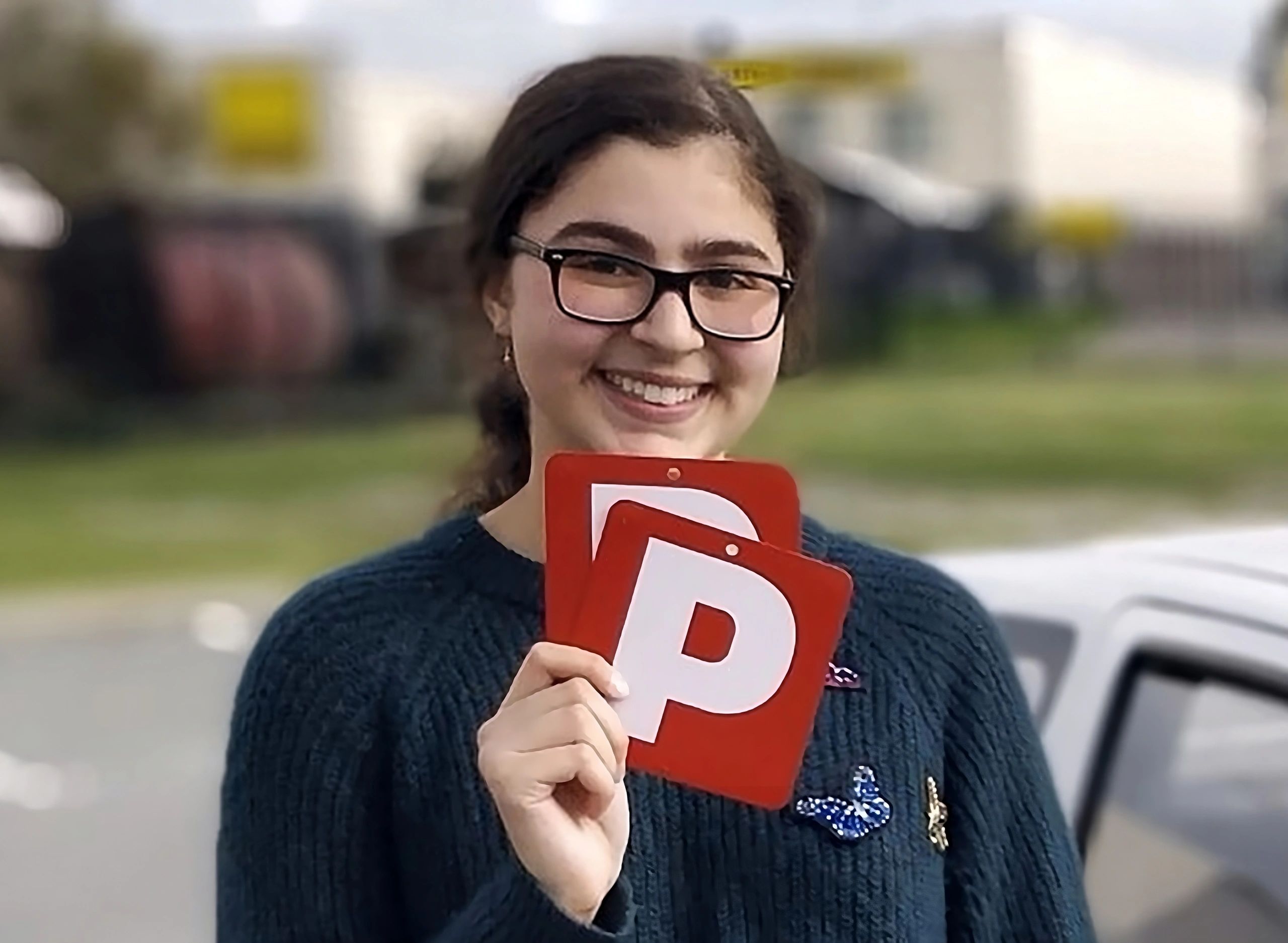 Hand-Over-Hand Steering | Kelmscott Driving School