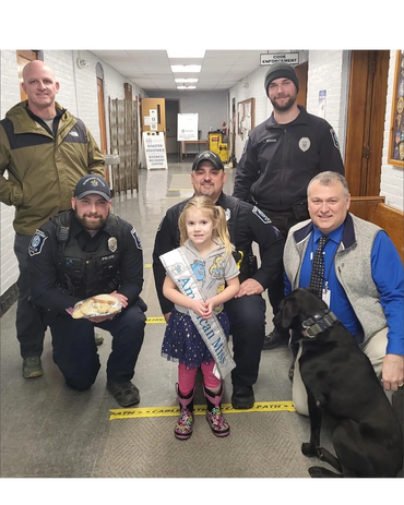 American Miss National Mini makes sweet cookie deliveries to first responders. 