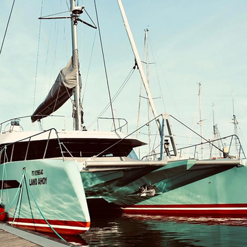 Boat for big groups in Lisbon, catamaran for groups