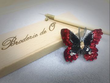 Tambour Luneville embroidery class 
法式刺繡 課程 butterfly brooch 蝴蝶心口針