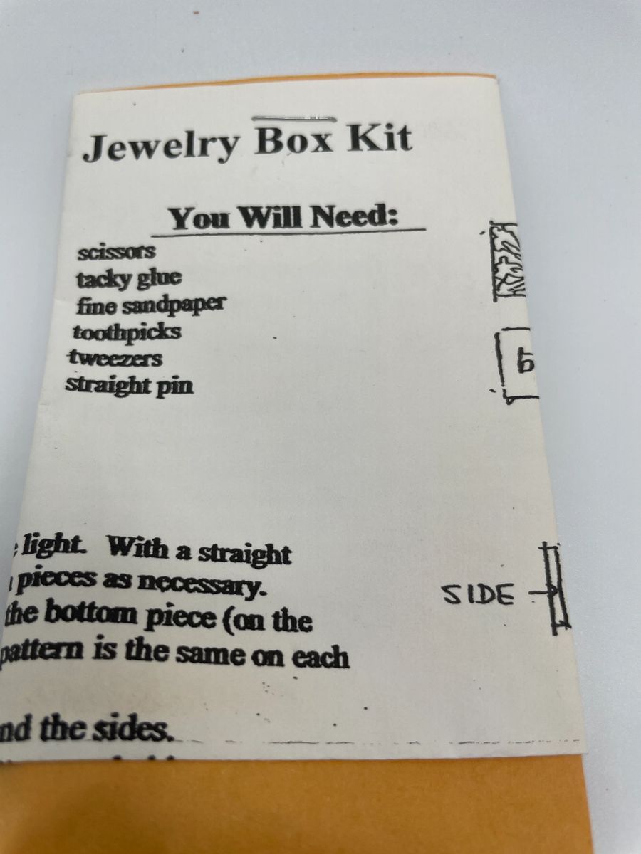 Jewelry Box Kit 148 scale