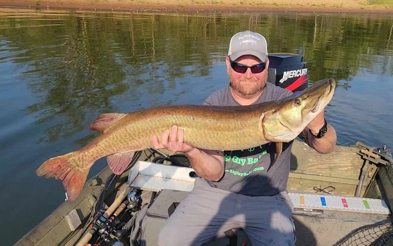 Lippy Stutter Lip Bait Black and Green