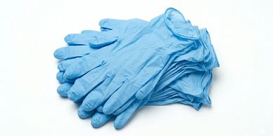Disposable single-use nitrile and latex gloves for hygiene and hand protection
