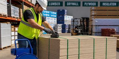 Polyester strapping band and polypropylene strapping with metal strapping seals for pallet securing