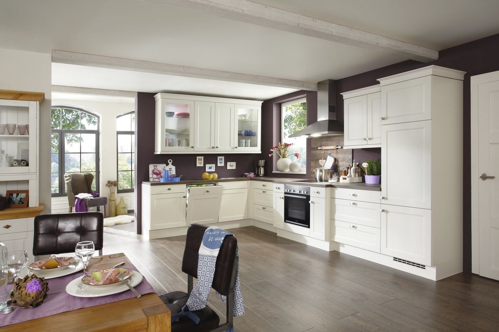 Nobilia traditional shaker style ivory Matt kitchen Chalet Ivory