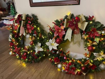 New Christmas Wreaths for the Gates. Created by: Telka diFate