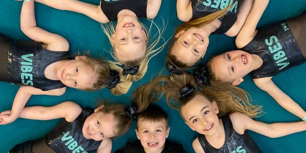 COMPETITIVE CHEERLEADING
