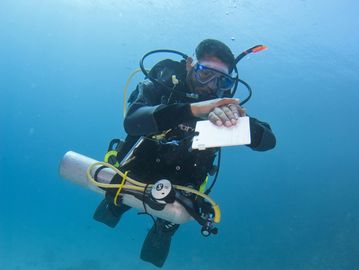 Cours de plongée-sous-marine-plongeur solo-plongeur autonome-self reliant-PADI-