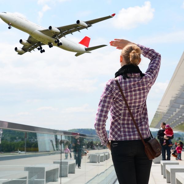 Airport scene / Girl in the airport
