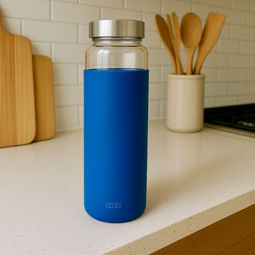 iziz glass water bottle with silicone cover